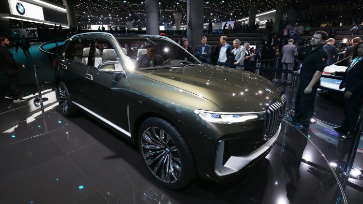 BMW unveils X7 iPerformance in Frankfurt Show