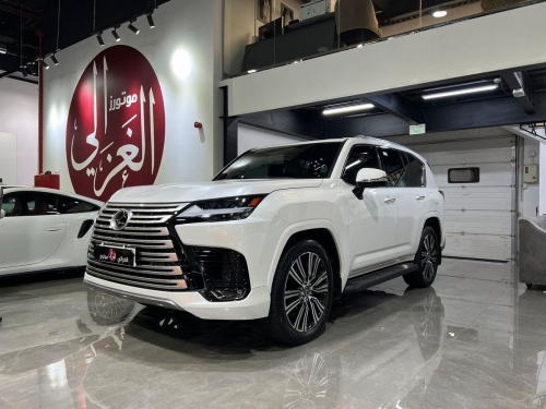 Lexus LX 600... 2024