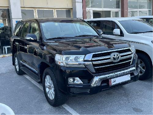 Toyota Land Cruiser GXR v8