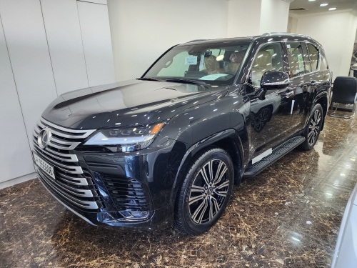 Lexus LX 600... 2024