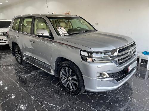 Toyota Land Cruiser GXR Grand Touring